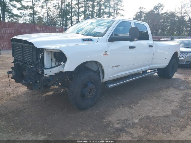3C63RRGL5KG517193 RAM 3500 Tradesman 4x4 8&#039; Box