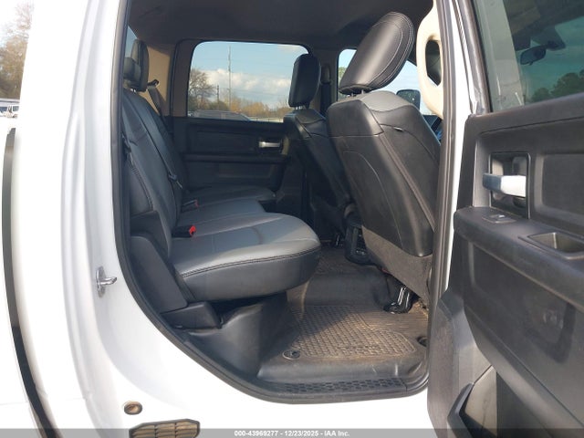 3C63RRGL5KG517193 RAM 3500 Tradesman 4x4 8&#039; Box