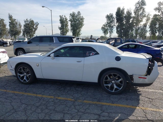 43969295 :رقم المزاد ، 2C3CDZAG1GH329625 vin ، 2016 Dodge Challenger Sxt Plus مزاد بيع