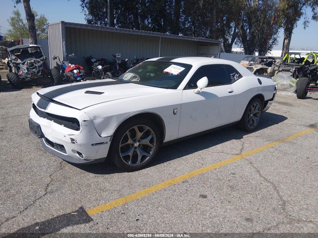 43969295 :رقم المزاد ، 2C3CDZAG1GH329625 vin ، 2016 Dodge Challenger Sxt Plus مزاد بيع