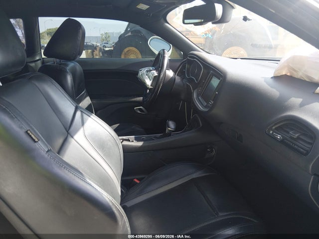 43969295 :رقم المزاد ، 2C3CDZAG1GH329625 vin ، 2016 Dodge Challenger Sxt Plus مزاد بيع