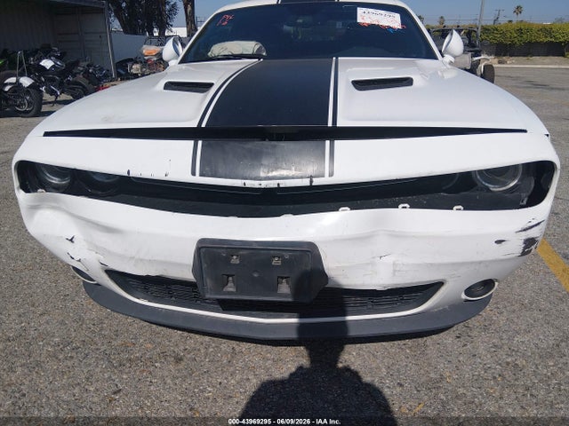 43969295 :رقم المزاد ، 2C3CDZAG1GH329625 vin ، 2016 Dodge Challenger Sxt Plus مزاد بيع