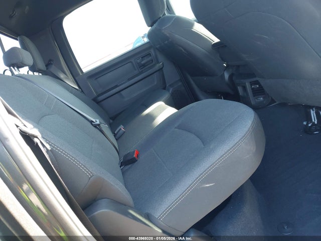 Продажа на аукционе авто 2024 Ram 2500 Tradesman  4x4 6'4 Box, vin: 3C6UR5CL7RG365639, номер лота: 43969320