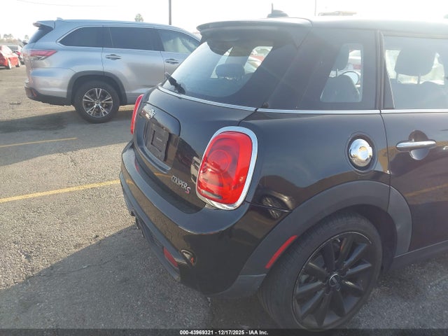 2019 MINI HARDTOP WMWXU3C50K2H87180 Photo 3