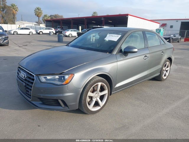 2015 AUDI A3 WAUBFGFF5F1130545 Photo 1