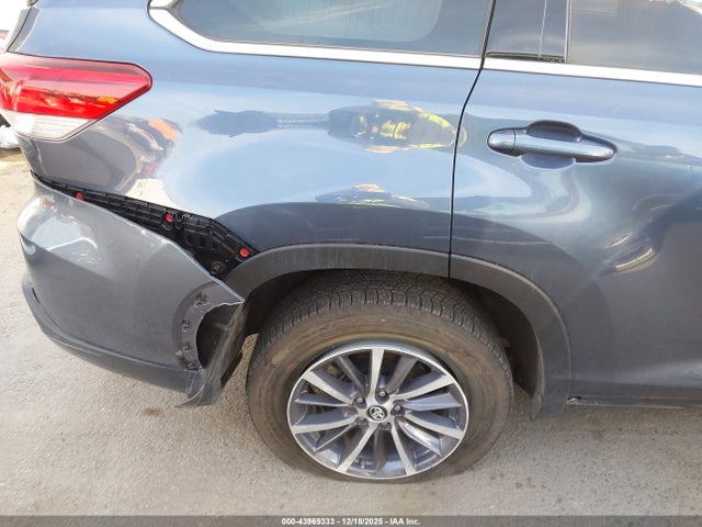 5TDJZRFH9KS998774 Toyota Highlander Xle