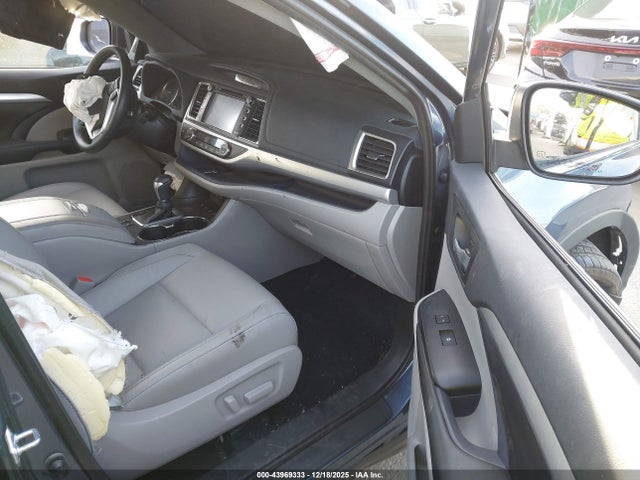 5TDJZRFH9KS998774 Toyota Highlander Xle