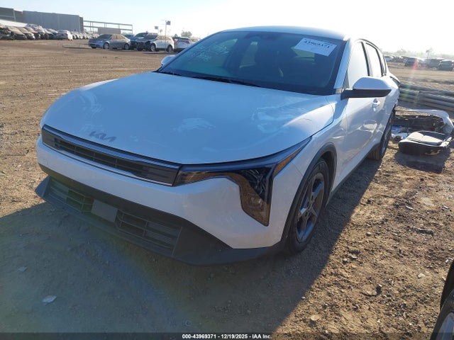 KIA K4 Lxs 2025 3KPFT4DE4SE095154 Image 2