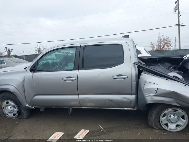 5TFAX5GN2JX118543 Toyota Tacoma Sr