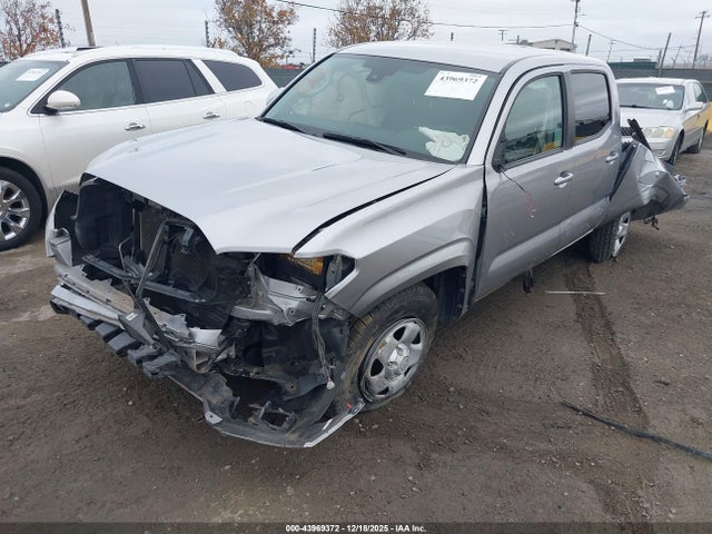 5TFAX5GN2JX118543 Toyota Tacoma Sr
