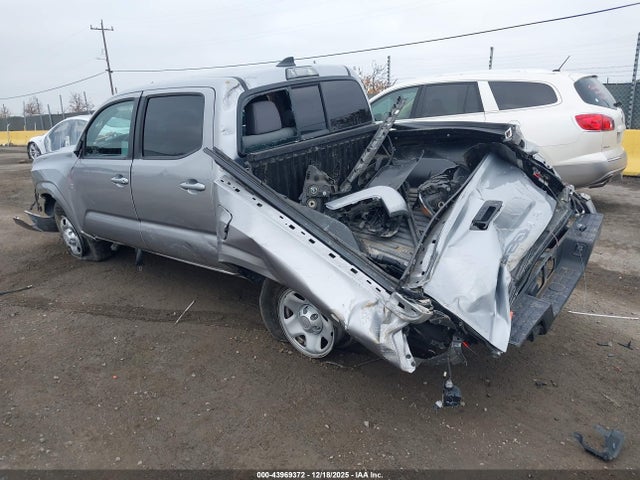 5TFAX5GN2JX118543 Toyota Tacoma Sr