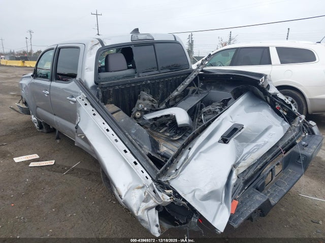 5TFAX5GN2JX118543 Toyota Tacoma Sr