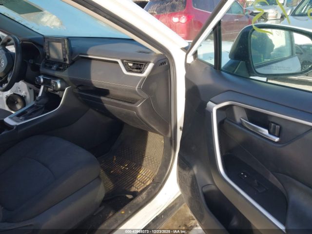 2019 TOYOTA RAV4 2T3W1RFV1KW012834 Photo 4