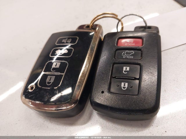 Toyota Rav4 Limited 2015 JTMDFREV2FD138777 Image 11