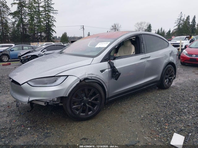 2024 TESLA MODEL X 7SAXCAE58RF452490 Photo 1