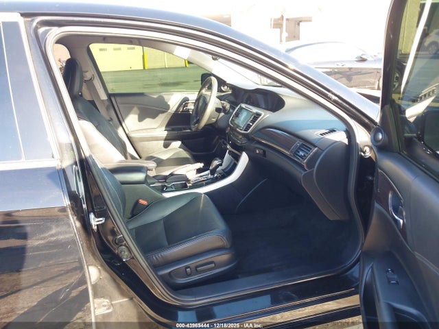 1HGCR3F96HA013935 Honda Accord Touring V6