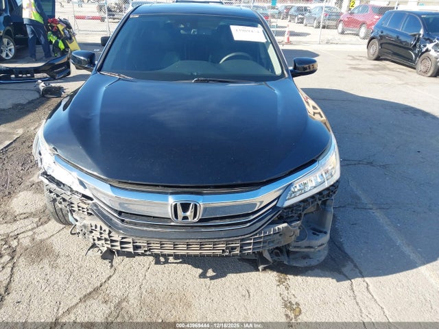 1HGCR3F96HA013935 Honda Accord Touring V6