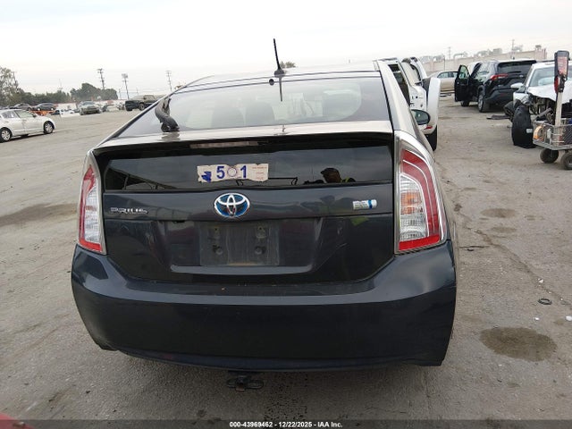 Toyota Prius Three 2015 JTDKN3DUXF0459067 Image 16