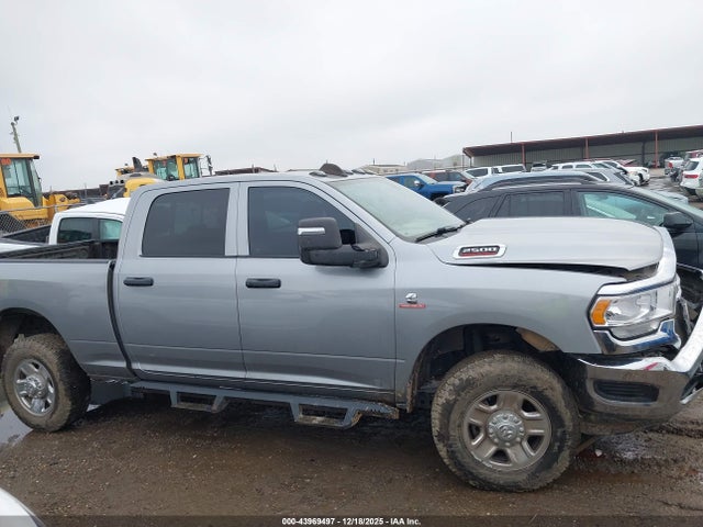 43969497 :رقم المزاد ، 3C6UR5CL4PG636153 vin ، 2023 Ram 2500 Tradesman  4x4 6'4 Box مزاد بيع