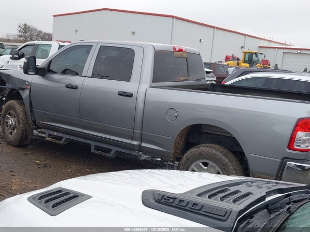43969497 :رقم المزاد ، 3C6UR5CL4PG636153 vin ، 2023 Ram 2500 Tradesman  4x4 6'4 Box مزاد بيع