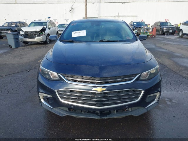 1G1ZH5SX8HF158160 Chevrolet Malibu Premier