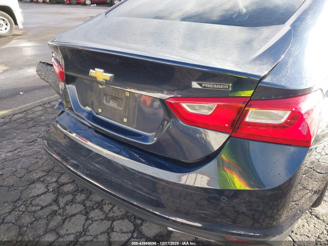 1G1ZH5SX8HF158160 Chevrolet Malibu Premier