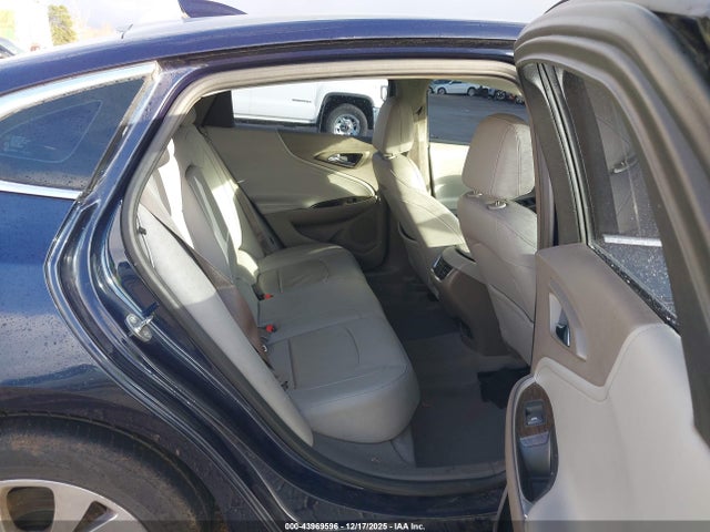1G1ZH5SX8HF158160 Chevrolet Malibu Premier