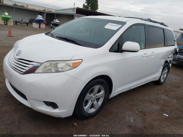 2017 TOYOTA SIENNA 5TDKZ3DC7HS879199 Photo 1