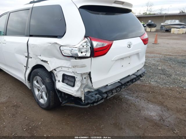 2017 TOYOTA SIENNA 5TDKZ3DC7HS879199 Photo 5
