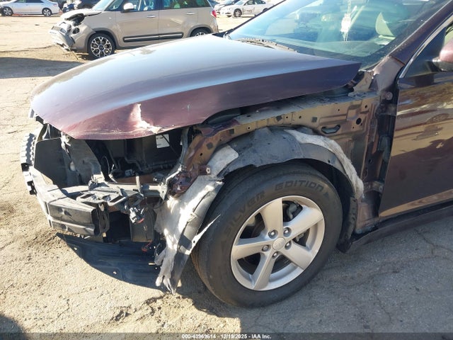 5XXGM4A77FG394321 KIA Optima Lx