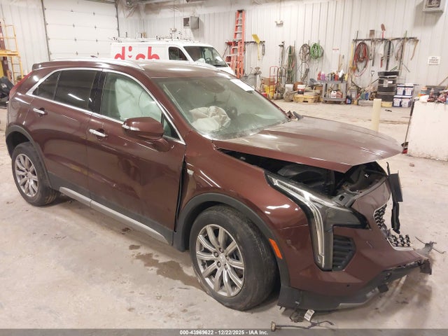 2022 CADILLAC XT4 1GYFZDR47NF111043