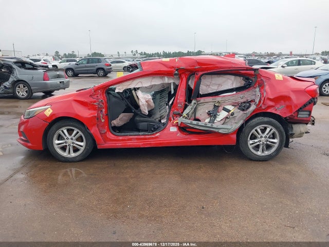 1G1BE5SM2H7102371 Chevrolet Cruze Lt Auto