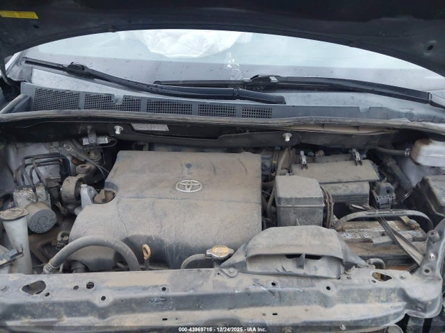 5TDXK3DC5GS732467 Toyota Sienna Se Premium 8 Passenger