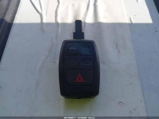 2012 VOLVO C70 YV1672MC1CJ128245 Photo 10