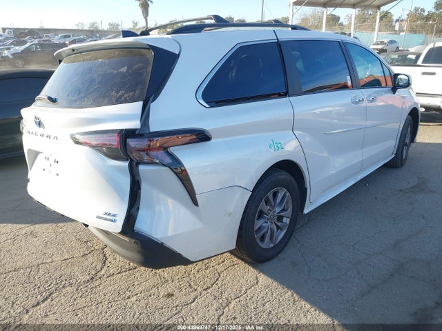 2024 TOYOTA SIENNA 5TDJSKFC6RS149227 Photo 3