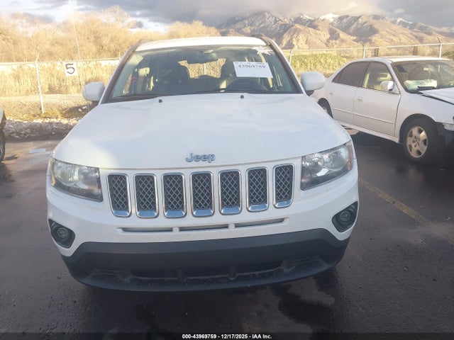 1C4NJCEB6HD162976 Jeep Compass Latitude Fwd