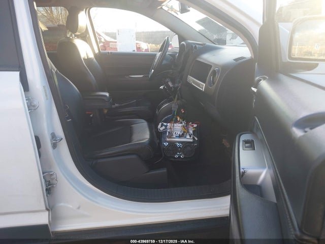 2017 JEEP COMPASS 1C4NJCEB6HD162976 Photo 4