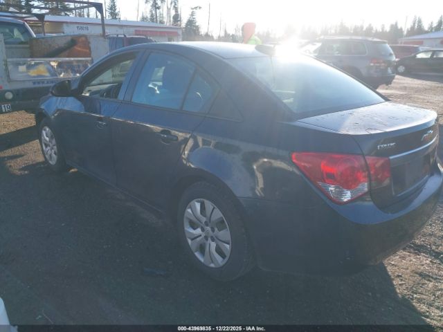 2016 CHEVROLET CRUZE LIMITED 1G1PC5SG7G7177569 Photo 2