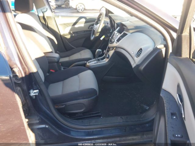 2016 CHEVROLET CRUZE LIMITED 1G1PC5SG7G7177569 Photo 4