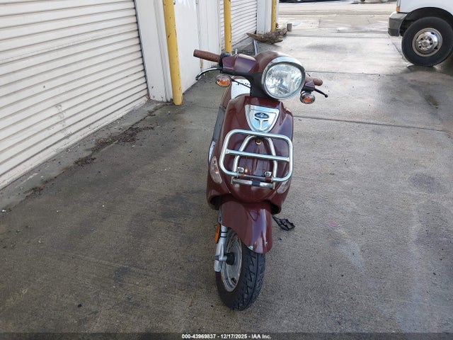 Genuine Scooter Co. Buddy 125 2014 RFVPAC20XE1016742 Image 5