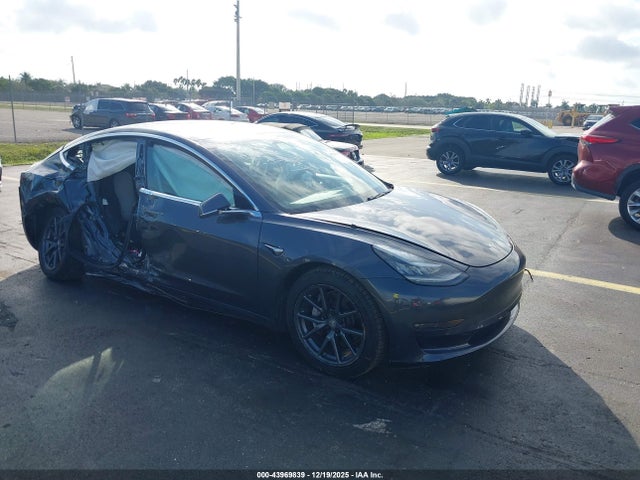 2018 TESLA MODEL 3 5YJ3E1EA7JF026779 Photo 0