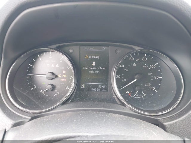JN1BJ1CR1HW119533 Nissan Rogue Sport S