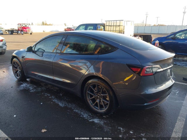 2021 TESLA MODEL 3 5YJ3E1EB8MF069167 Photo 2