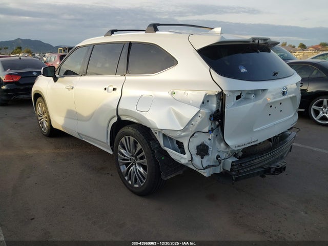 5TDFARAH9NS012863 Toyota Highlander Hybrid Platinum
