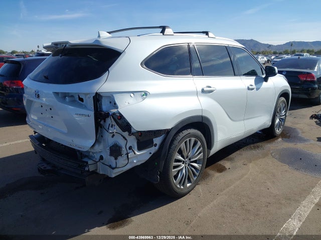 5TDFARAH9NS012863 Toyota Highlander Hybrid Platinum