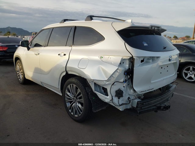 5TDFARAH9NS012863 Toyota Highlander Hybrid Platinum