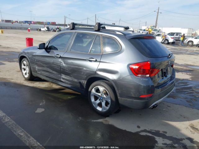 2014 BMW X1 WBAVM1C53EVW48088 Photo 2