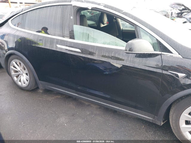 Tesla Model X 100d/75d/p100d 2018 5YJXCDE25JF142550 Image 14