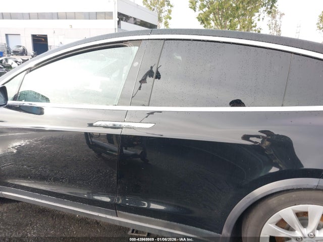 Tesla Model X 100d/75d/p100d 2018 5YJXCDE25JF142550 Image 15