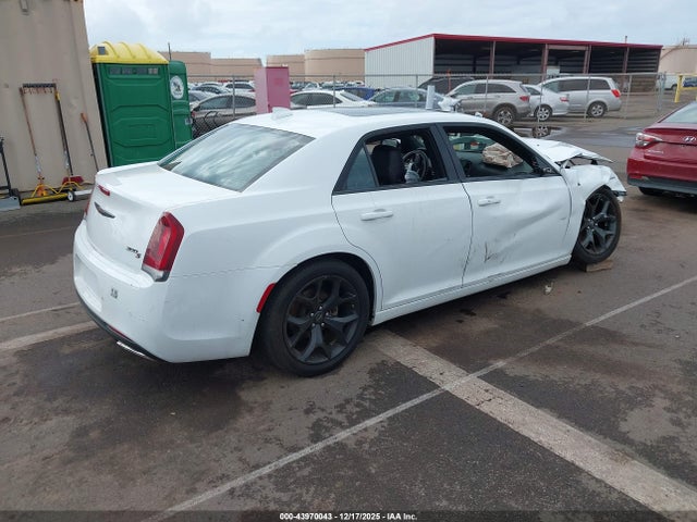 2022 CHRYSLER 300 2C3CCABGXNH170698 Photo 3